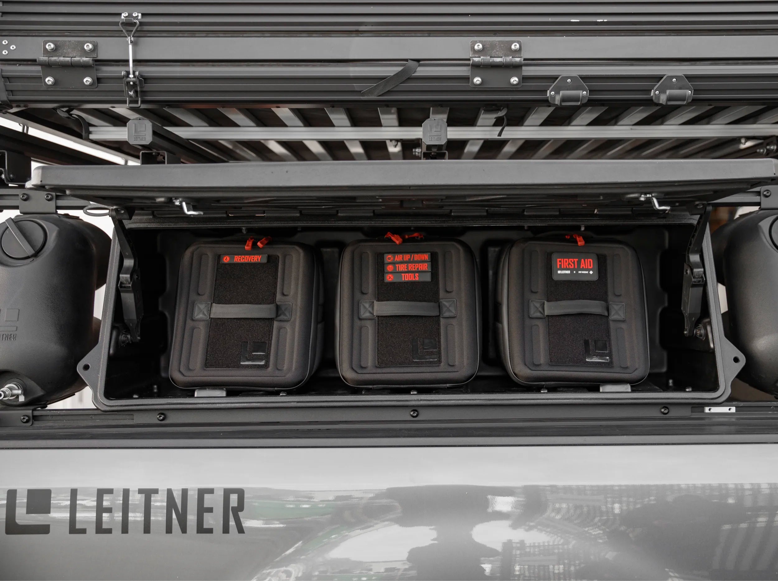 BLACK UTILITY BAGS IN GEARPOD XL 