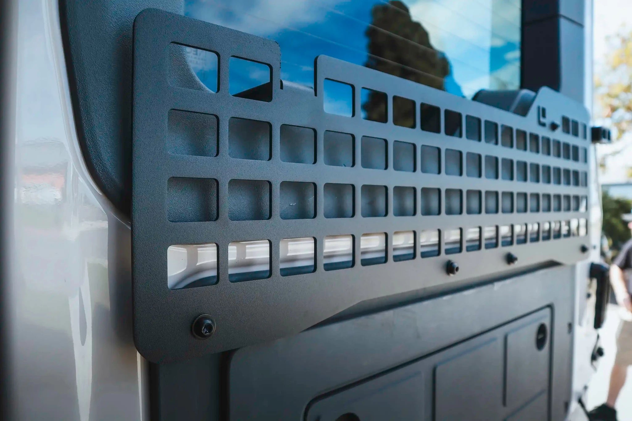Grenadier Rear PASSENGER GRID
