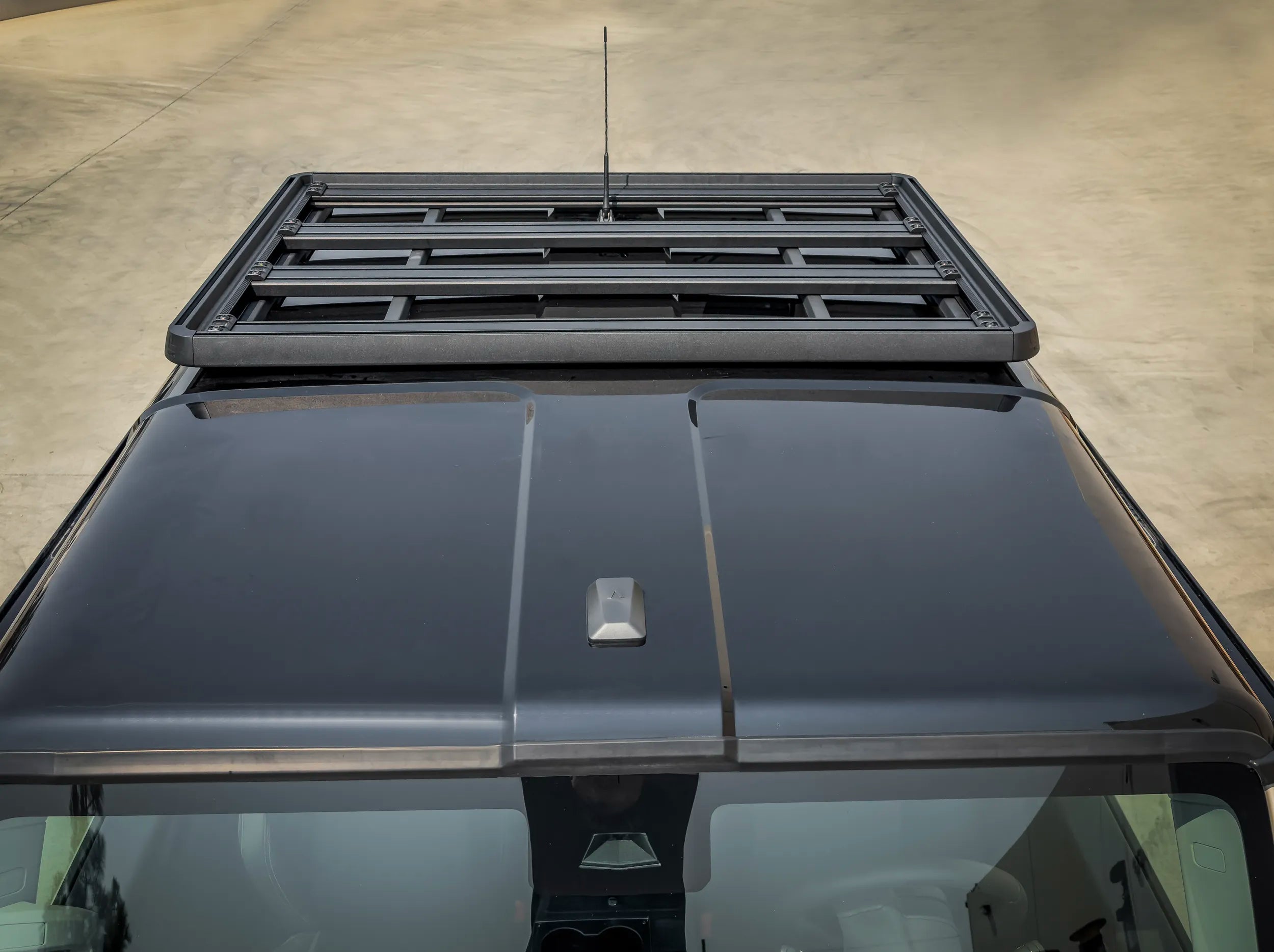 TOP VIEW OF HALF LENGTH ACS ROOF RACK FOR GRENADIER QUARTERMASTER