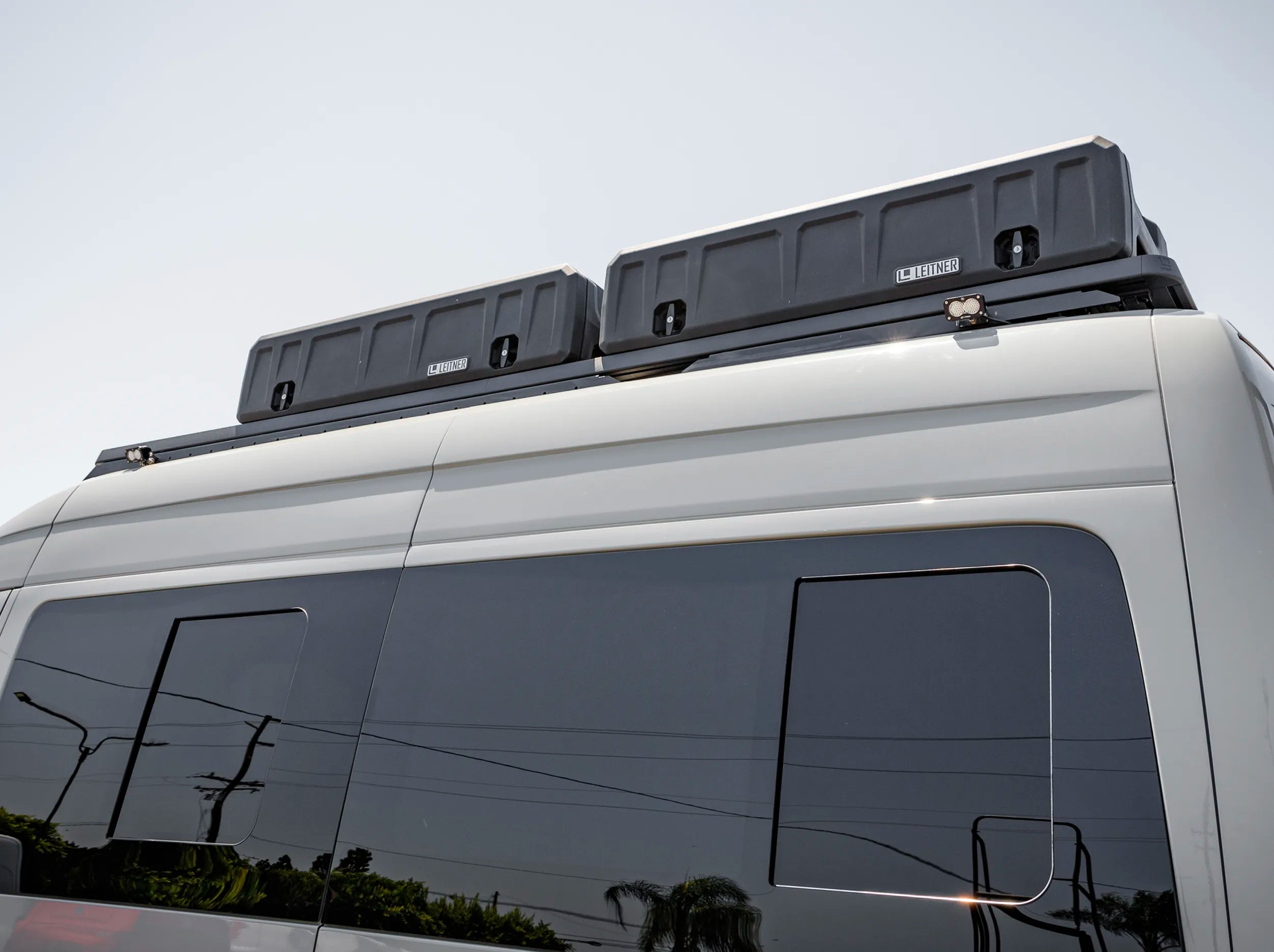 CLOSE UP OF GEARPOD ROOFS MOUNTED ON ROOF RACK